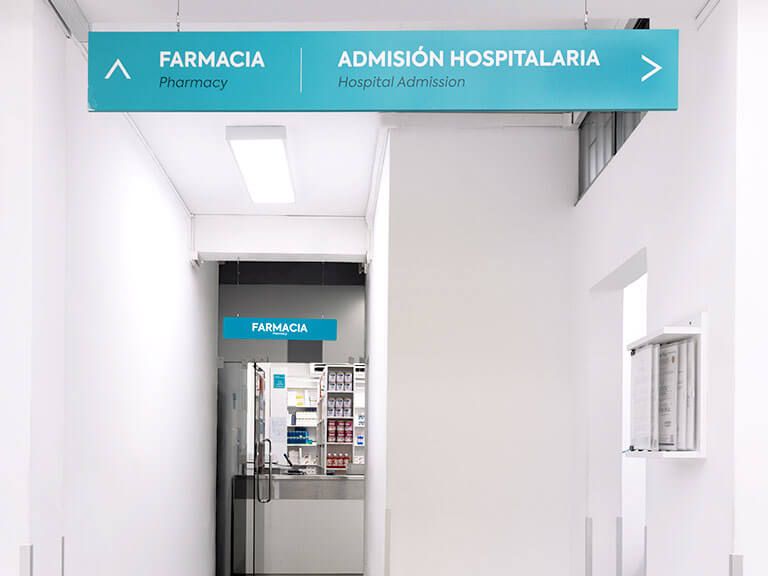 Pasillo de acceso a Farmacia